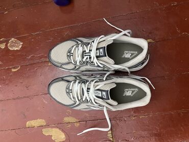 беговые красовки: Кроссовки New Balance Running (серо-белые) Продаю, так как не подошел