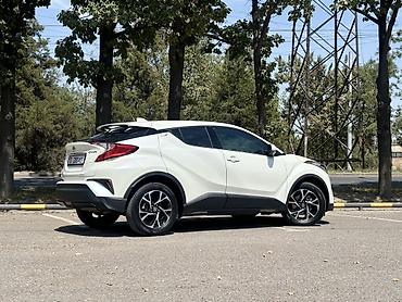 рулон кожи: Toyota C-HR: 2020 г., 2 л, Бензин, Кроссовер — 2