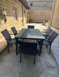 şəki halvası: Masa desti satilir . Qiymet 700 azn. Dəmir toxunuşdur