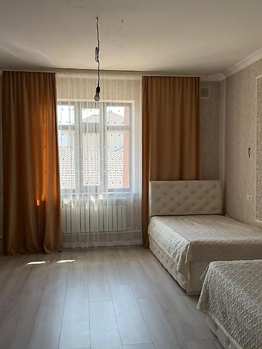 Долгосрочная аренда домов: 🏡 Сдается дом в Кок-Джаре 📍 Участок — 10 соток 🏠 Площадь дома — 280 — 16