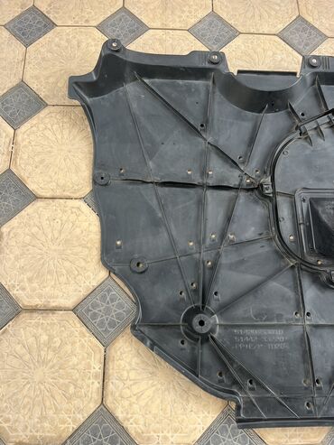 Подкрылки, брызговики, защита днища: Защита днища Комплект Toyota, 2021 г., Б/у, Оригинал — 5