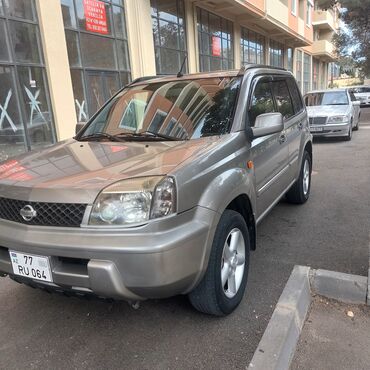 yük maşını satılır: Nissan X-Trail: 2 l | 2002 il Universal