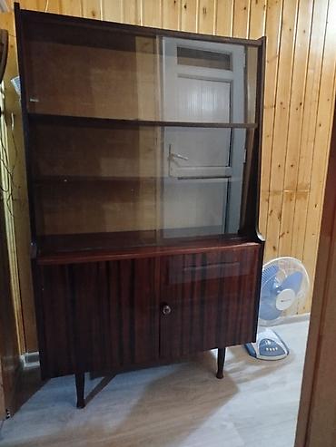 Dolab vitrinləri: Retro servant 60-70 ci illər.Cox yaxsi vəziyyətdə.hec bur qirigi — 2