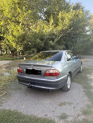 левый крыло: Toyota Avensis: 2002 г., 1.6 л, Механика, Бензин, Седан — 6