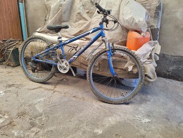 продается велосипед: Продаю алюминиевый Корейский велосипед "Alton T11" для подростка