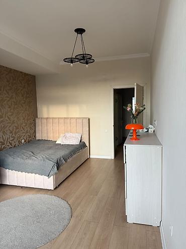 Сдаётся 2-комнатная квартира в районе КНУ 📍 Район КНУ 🏠 Площадь: 76 м²