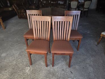 Setovi stolova i stolica: Drveni trpezarijski set – okrugli/višekutni sto sa 4 stolice - — 4