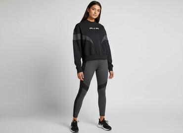bluzy lecha poznań: Nike, Women`s sweatshirt, size XS
