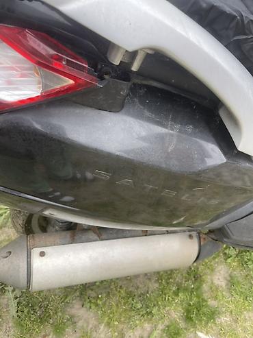 invalidski skuter: Peugeot Satelis skuter – crna boja, veliki gradski maxiskuter. - — 9