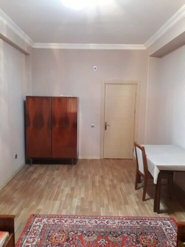 təkər evi: 1 kv. m, 3 otaqlı, Kanalizasiya, Qaz, Su