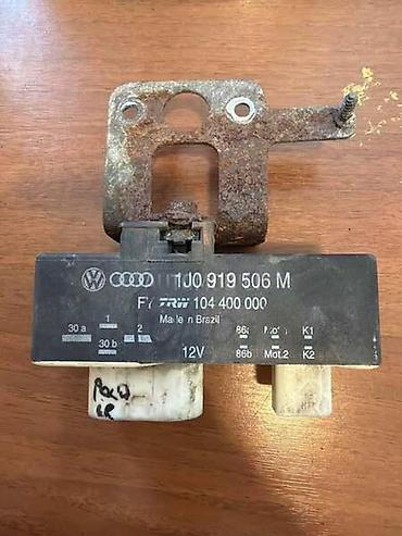 osveta: RELEJ VENTILATORA HLADNJAKA ZA VOLKSWAGEN GOLF 4, POLO, BORA . - — 1
