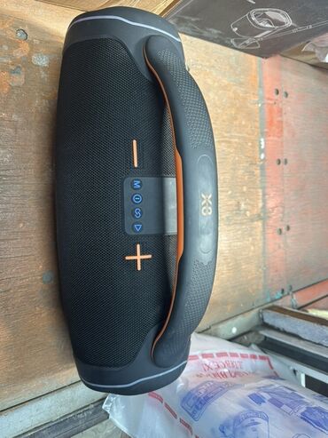 wifi приставка: Портативная Bluetooth-колонка черного цвета с ручкой для переноски