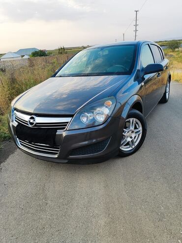 растаможка автомобиля в баку: Opel Astra: 1.4 l | 2009 il 320250 km Hetçbek