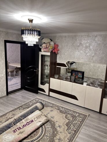 Həyət evləri və villaların satışı: Şəhər içində sakit məhəllədə rahat yaşayış üçün, həmçinin avtomobil — 11