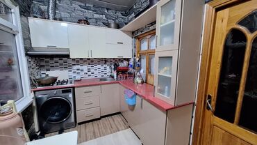 Mətbəx mebeli: Metbex mebeli satilir olcu 2.10 nun 2.10 na uzerinde yalniz moyka