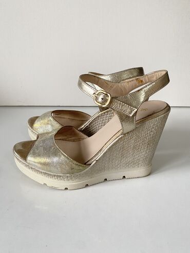 вечернее роскошное платье: Босоножкалар, 37, AURA SHOES, Жаңы, түсү - Алтын, Акылуу жеткирүү