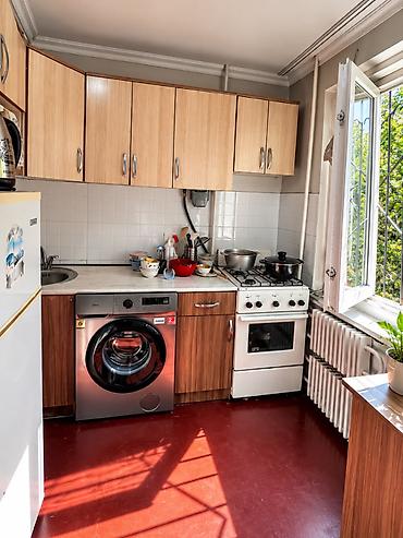 2 комнаты, 43 м², ул. Огонбаева / Гоголя 104 серия, 2 этаж, Косметический ремонт