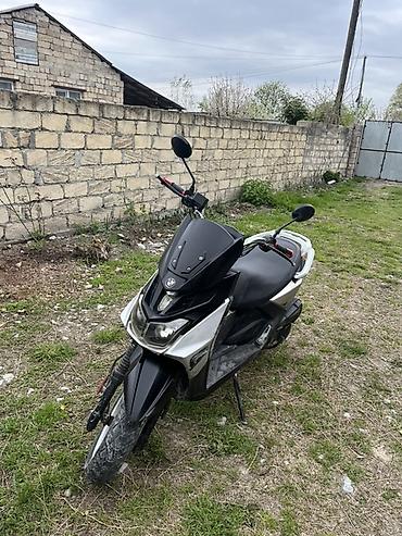 Mopedlər,skuterlər: Ancaq vp işlekdir. Şəhər içi gediş-gəliş üçün praktik skuter - — 1