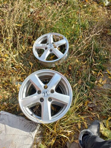 кольца на диски: Куйма Дисктер R 16 Honda, Жуп, тешиктери - 5