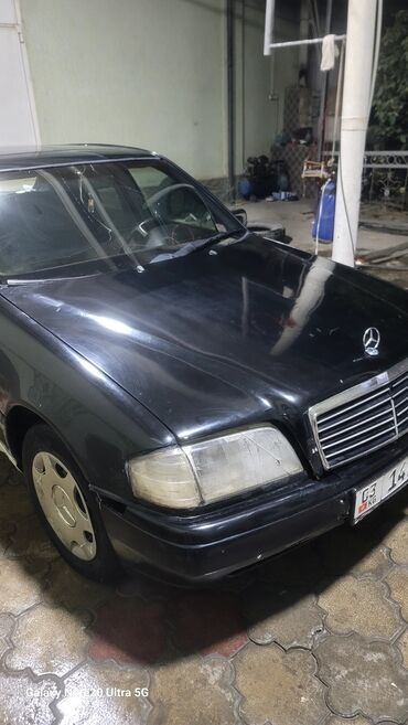 мерс автомобиль: Mercedes-Benz C-Class: 1994 г., 2 л, Механика, Бензин, Седан