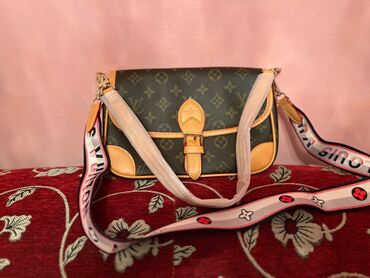 ботинки женские луи витон: Продаю новую сумку Louis Vuitton, отличного качества