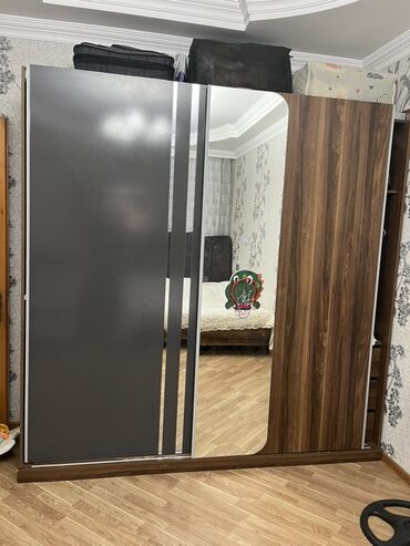 Kupe, 3 qapılı Düz dolab, Qarderob, paltar dolabı