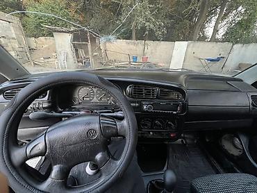 венто ош: Volkswagen Vento: 1992 г., 2 л, Механика, Бензин, Седан — 9