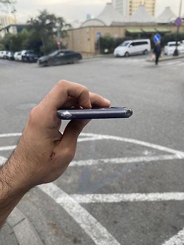 apple ipad 2: IPhone 11, 64 GB, Qara, Face ID — 3