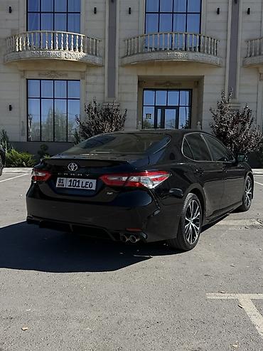 Toyota: Toyota Camry: 2018 г., 2.5 л, Автомат, Бензин, Седан — 2