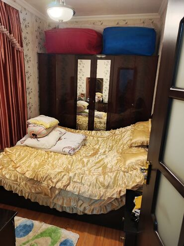 Həyət evləri və villaların satışı: 3 otaqlı həyət evi — geniş eyvanlı - Girişdə örtülü, işıqlı eyvan — 4