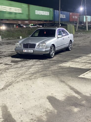 потолок авто: Mercedes-Benz A 210: 1997 г., 3.2 л, Автомат, Бензин, Седан