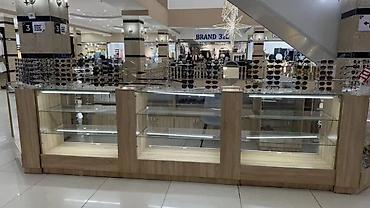 островок: Островок в ТЦ, 10 м², ГУМ, С ремонтом, Действующий, С оборудованием — 2