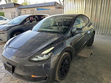 2022: Tesla Model Y: 2022 г., Электромобиль, Кроссовер — 3