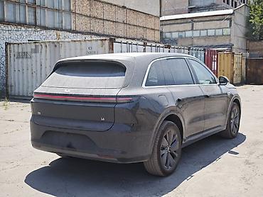 byd e6: Lixiang L6: 2025 г., Гибрид, Кроссовер — 9