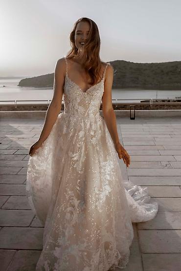 ağ ətəklər: Gəlinlik – A-line, uzun quyruqlı, incə askılı model - Siluet — 2