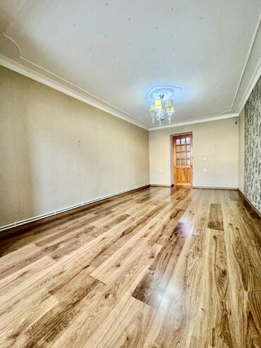 Köhnə tikili: Bakı, 3 otaqlı, Köhnə tikili, m. Elmlər Akademiyası, 85 kv. m — 2