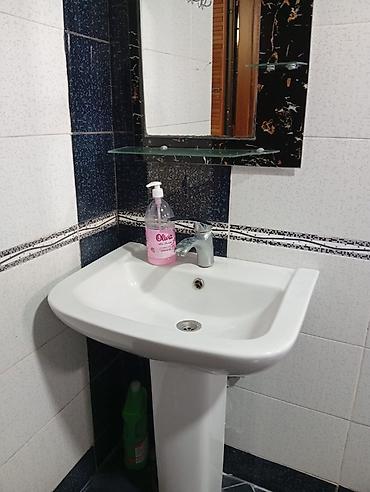 Çanaqlar, tülpanlar: Hamam üçün lavabolar və güzgü dəstləri - Aşağıdan dayaq ayaqlı — 8