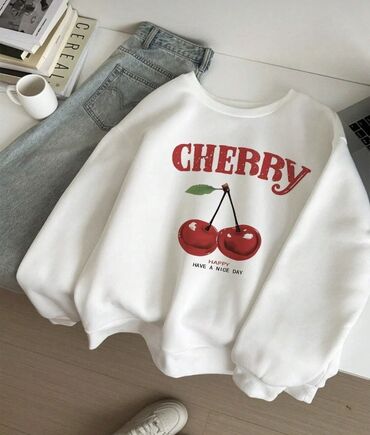 de facto sweatshirt: Cherry-Happy-Baskılı Beyaz Bisiklet Yaka Sweatshirt - Oversize Unisex