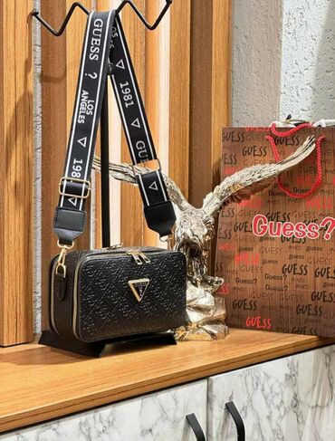 Torbe: Elegantna torbica, Guess, Materijal: Platno na lalafo.rs — 17 Torbe: Elegantna torbica, Guess, Materijal: Platno — 17