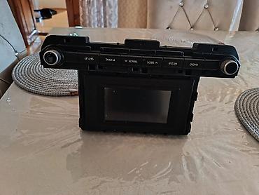 on panel: Hyundai elantra amerikanka 2019 üçün orijinal multimedia/radio başlıq — 1