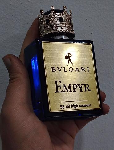 parfum vitrine: Məhsul: Niş və selektiv ətir nümunələri və kompozitları Təsvir: - — 8
