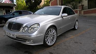 met: Mercedes-Benz E-Class: 2.6 l | 2002 il Sedan — 2