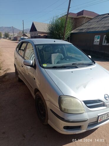 Nissan: Nissan Tino: 2003 г., 2.2 л, Механика, Дизель, Минивэн