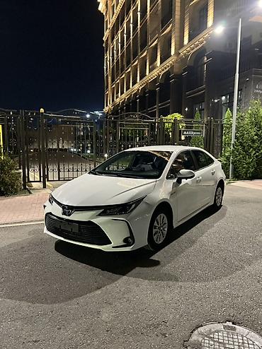 avalon 2017: Toyota Corolla: 2020 г., 1.8 л, Вариатор, Гибрид, Седан — 2