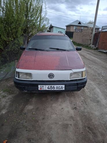 Volkswagen: Volkswagen Passat: 1988 г., 1.8 л, Механика, Бензин, Универсал