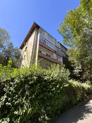 3 ком квартира бишкек: 3 бөлмө, 50 кв. м, Жеке план, 3 кабат, Эски ремонт