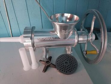 Mašine za mlevenje mesa: Ručna mašina za mlevenje mesa. Novo Model: 32 Zemlja porekla — 9