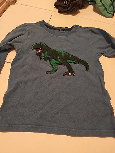 Paketi dečije odeće: Komplet dečije garderobe (dečak), razni komadi sa motivima — 1