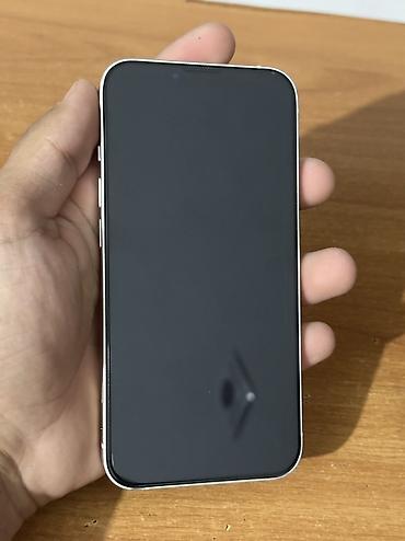 Apple iPhone: IPhone 13, Б/у, 256 ГБ, Белый, Чехол, 76 % — 1