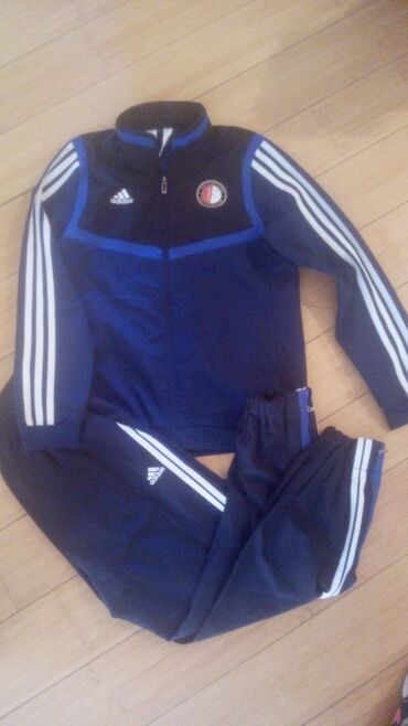 adidas odeca: Kompleti odeće Adidas